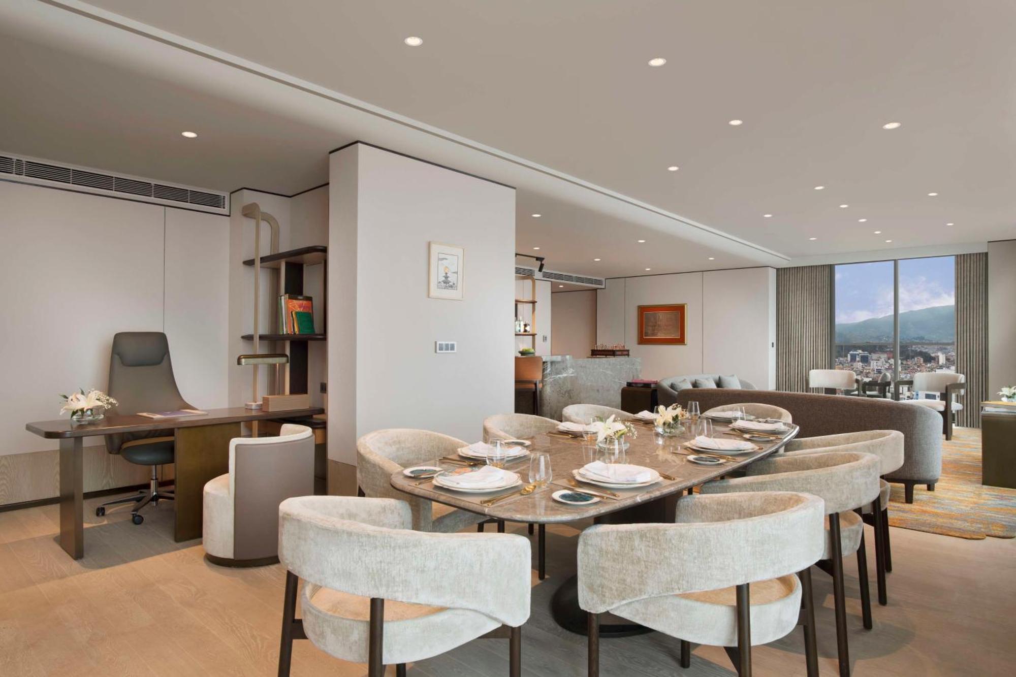 Отель Hilton Катманду Экстерьер фото